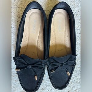 Black Pesaro Caia Women's Moccasin Slip-On Flats. 
Size 8